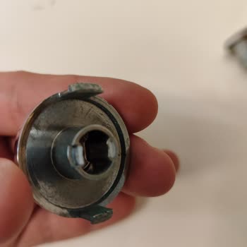 Siamp Kalitesiz Malzemeli İç Rezervuar Takımı