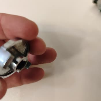 Siamp Kalitesiz Malzemeli İç Rezervuar Takımı