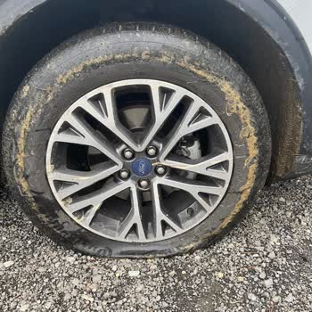 ZipCar Kiralık Aracın Lastiği Patladı Ve Hasar Ücreti İle İlgili Sorunlar