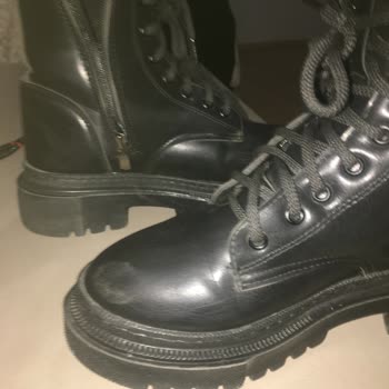 Hotiç Ayakkabı Botun Soyulması Ve Çizilmesi