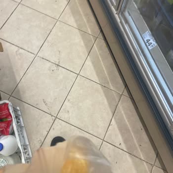 Şok Marketler Çankaya Birlik Mahallesi'ndeki Marketin Hijyen Sorunları