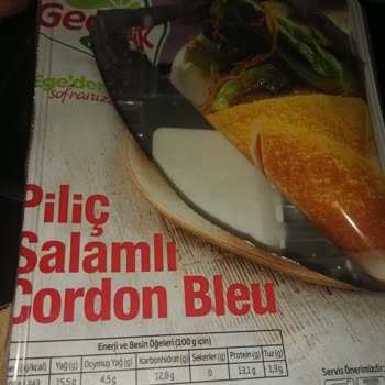 Gedik Piliç Tavuk Tüyü Çıktı, Kızım İyi Ki Yiyip Yutmadı