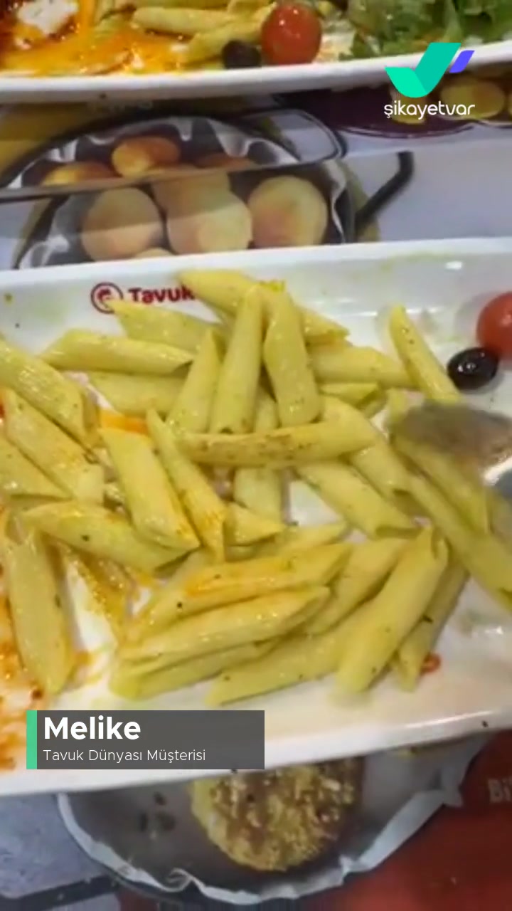 Salihli Tavuk Dünyası Yemekler Ve Hizmet Çok Kötü videonun kapak resmi