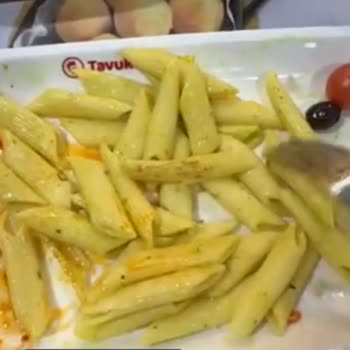 Salihli Tavuk Dünyası Yemekler Ve Hizmet Çok Kötü
