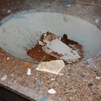 Villa Termal Afyon Resimlerdeki Gibi Değil Hijyen Çok Kötü