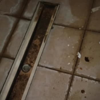 Villa Termal Afyon Resimlerdeki Gibi Değil Hijyen Çok Kötü