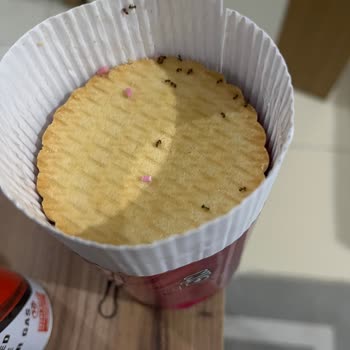 Eti Gıda Paket İçi Karıncalarla Doluydu