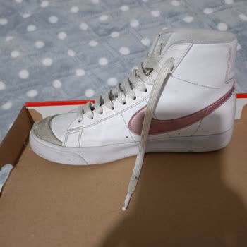 Nike Ayakkabı Yırtılma (6 Ayda)