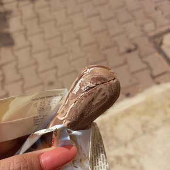 Ülker Aldığım Çikolatalar Bozuk Çıkıyor