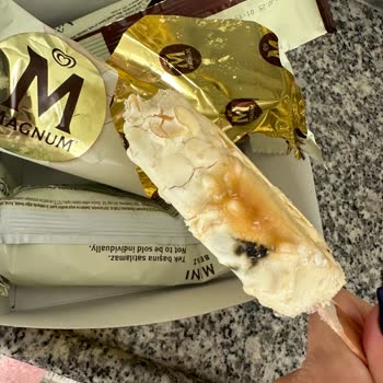 Carrefour SA Magnum Çürümüş Dondurma Satıyor