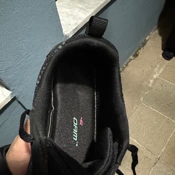Skechers Ürününün Arkasında Durmuyor!