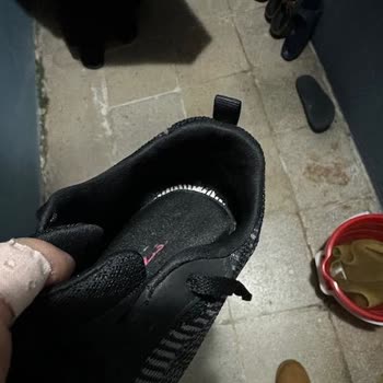 Skechers Ürününün Arkasında Durmuyor!