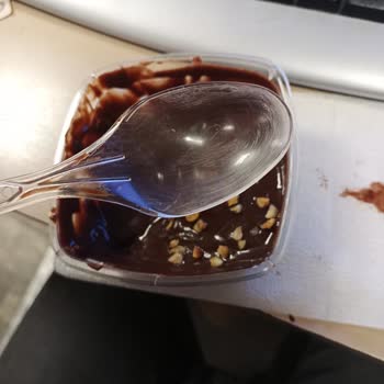 Gülümoğlu Baklava & Restaurant Tatlının İçinden Plastik Parçaları Çıktı