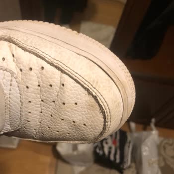 Ayakkabım Yanlardan Açıldı Nike
