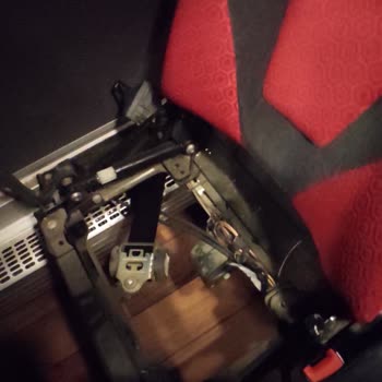 Isparta P. T. Kırık Koltuk Ve Obilet'in Duyarsız Kalması