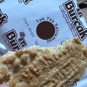 Eti Gıda Bisküvi İçinden Beklenmedik Madde Çıkması