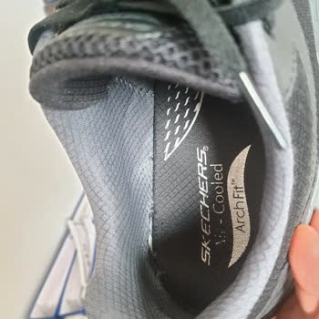 Skechers Ayakkabım 3 Ay Dolmadan Yırtıldı
