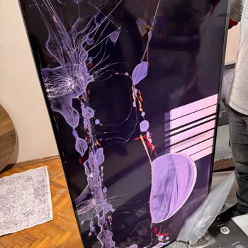 Carrefour SA Ve Hepsiburada Kırık Televizyonun İadesini Kabul Etmiyor