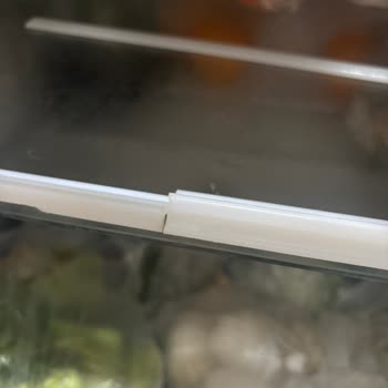 Samsung RT46J6000S8 Buzdolabı Raf Şikayeti