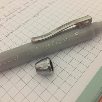 Faber-Castell Kalem Arkası Düştü