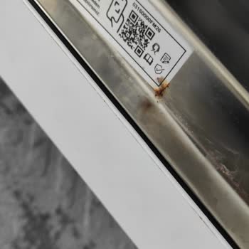 Arçelik Bulaşık Makinesi Kapağında Pas