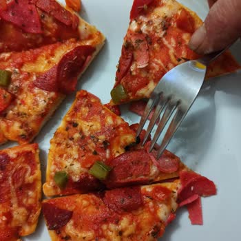 Dr. Oetker Pizzadan Çıkan Metal Parça