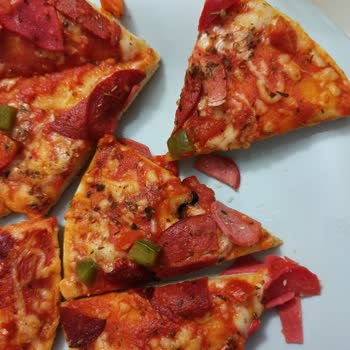 Dr. Oetker Pizzadan Çıkan Metal Parça