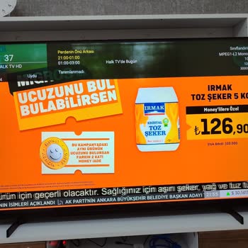 Toshiba TV 58qa4263dt Ekranının Üst Tarafında Oluşan Beyaz Parlaklık Dalgalanma