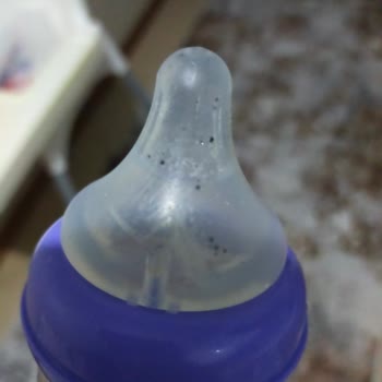 Lansinoh Biberonda Oluşan Lekeler Ve Kalite Hayal Kırıklığı