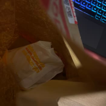 Burger King' İn Eksik Ürün Üstüne Sürekli Yanlış Ürün Yollaması