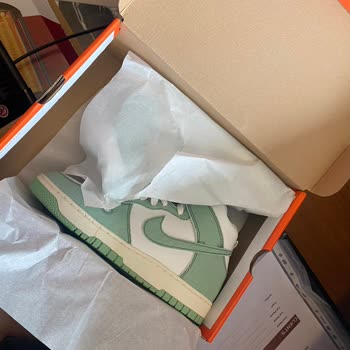 Nike Sipariş Verdiğim Gelen :(