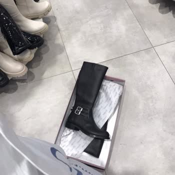 Derimod Mağazasında Kaba Personel Tavrı