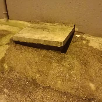 Bursa Büyükşehir Belediyesi Apartman Rögar Tıkanıklığı