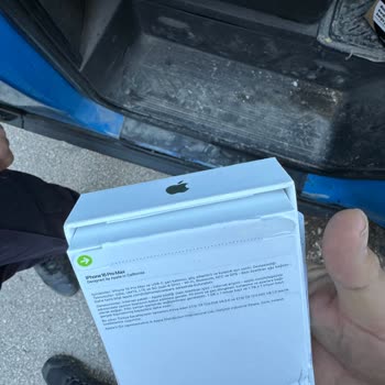 Media Markt Savaştan Çıkan İphone 15 Pro Max