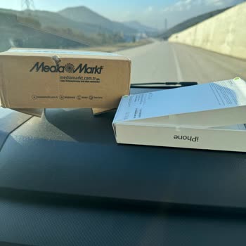 Media Markt Savaştan Çıkan İphone 15 Pro Max
