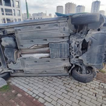 Taklalı Kazada Airbag Açmayan Skoda Pişmanlıktır