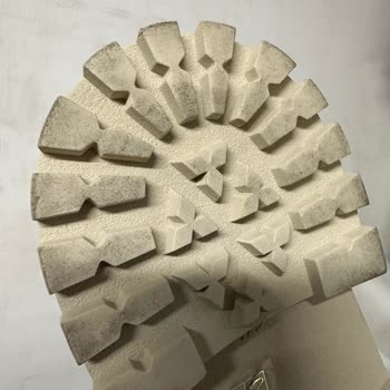 Nilufarr Ayakkabı Marka Pişmanlıktır!