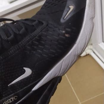 Forum Bornova Nike AirMax270 Ayakkabım 1 Ayda Parçalandı