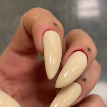 Atelier Nail Studio Manikürde Yaşanan Tatsız Deneyim