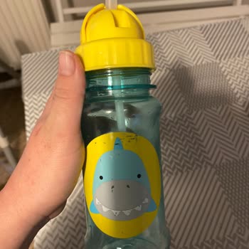 Skip Hop Pipetli Suluk Çatladı