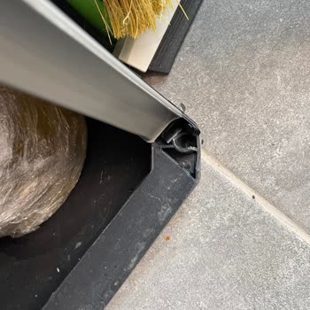 Bauhaus Keter Plastik Dolap Kırıldı