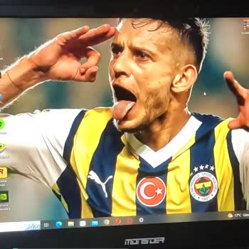 Monster Notebook Ekran Gidip Gelmesi