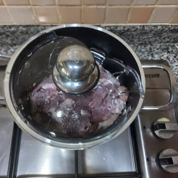 Madame Coco Cam Kapak Patladı