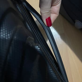 Pegasus'un Bagajlarını Kırması Ve Önemsememesi