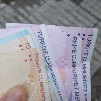 VakıfBank Bankamatik Yırtık Para