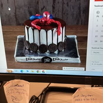 Liva Pastanesi (livashop.com) Pastane Siparişinde Beklentiyi Karşılamayan Ürün Ve Servis