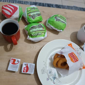 Burger King Son Siparişimdi. Sürekli Eksik Gelen Sipariş.