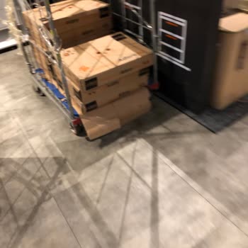 Adore Mobilya Proje Kapsamında Erişilemeyen Kedi Evleri