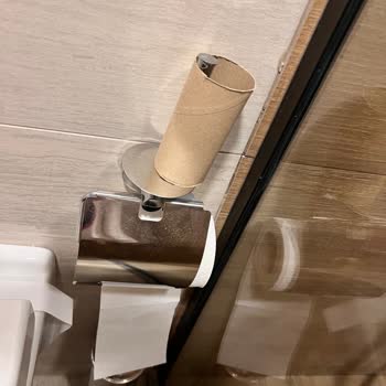 Sarpino Mountain Hotel Paranla Rezil Olmak. 5 Yıldızlı Otel Görünümünde 2 Yıldızlı Hizmet