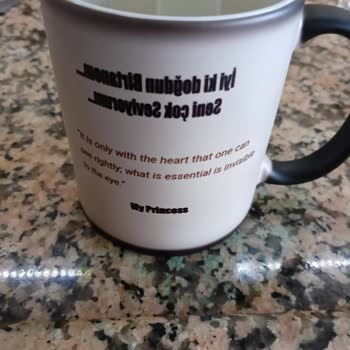 Hediyemania İyi Ki Doğdun Yazısı Ters